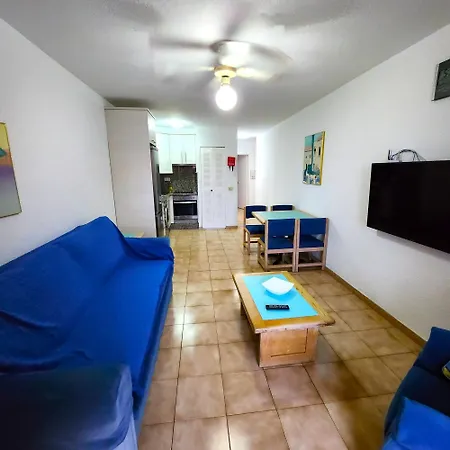 Castle Harbour 1 Bedroom Pool View C112 Apartment