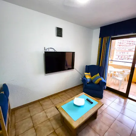 Castle Harbour 1 Bedroom Pool View C112 Лос Кристианос