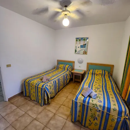 아파트 Castle Harbour 1 Bedroom Pool View C112