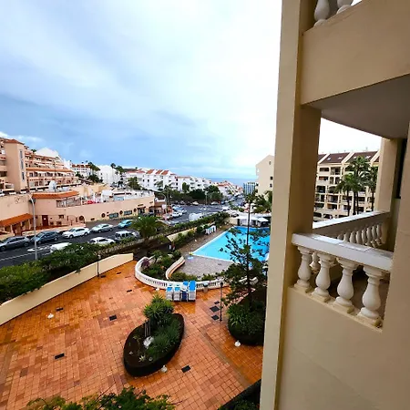 Апартаменты Castle Harbour 1 Bedroom Pool View C112