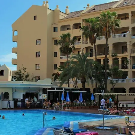 Castle Harbour 1 Bedroom Pool View C112 Лос Кристианос