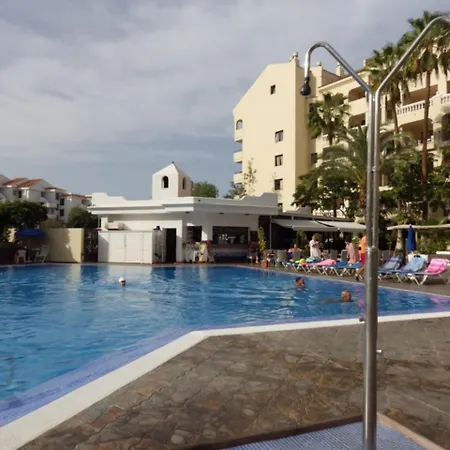 Castle Harbour 1 Bedroom Pool View C112 Апартаменты Лос Кристианос